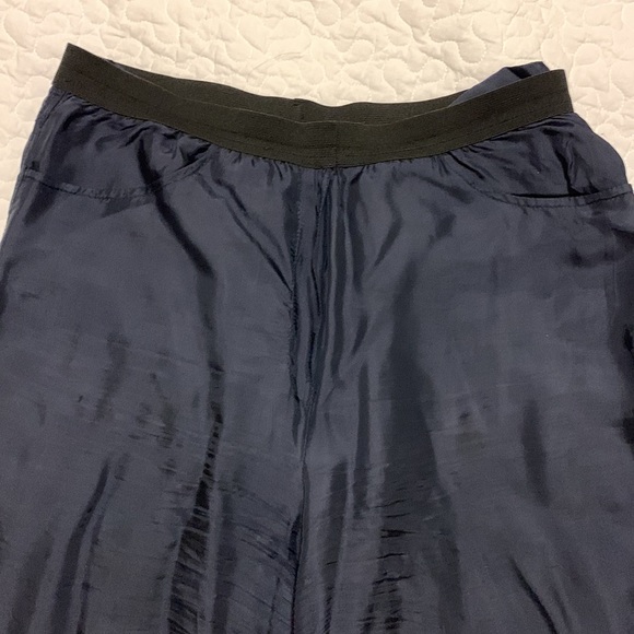 100% Rayon pant size S - Picture 3 of 5